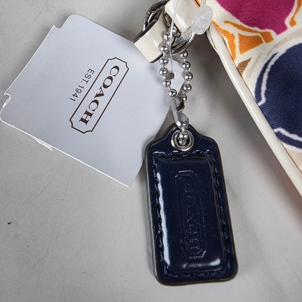 Coach Y2K F49166 PRK HD‎ Multicolor Signature Pattern Wristlet Scarf Print Satin - Picture 7 of 11